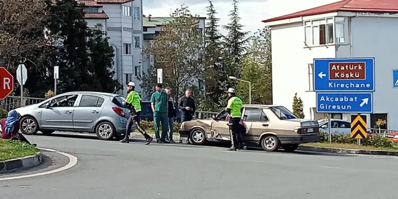 Trabzon’da kaza! Araçlar birbirine girdi