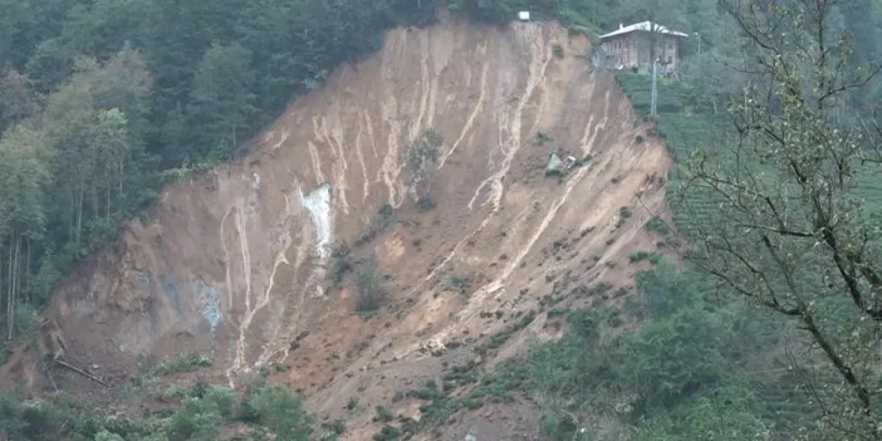 Rize’de heyelan köylüleri şok etti