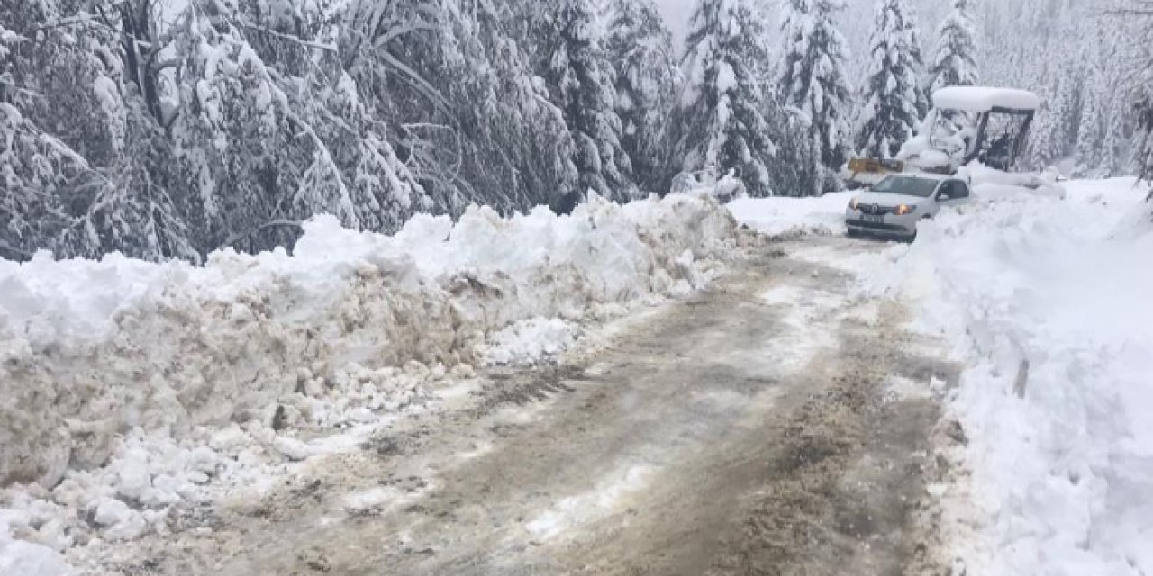 Trabzon’da kar esareti: Yayla yolları ulaşıma kapatıldı!