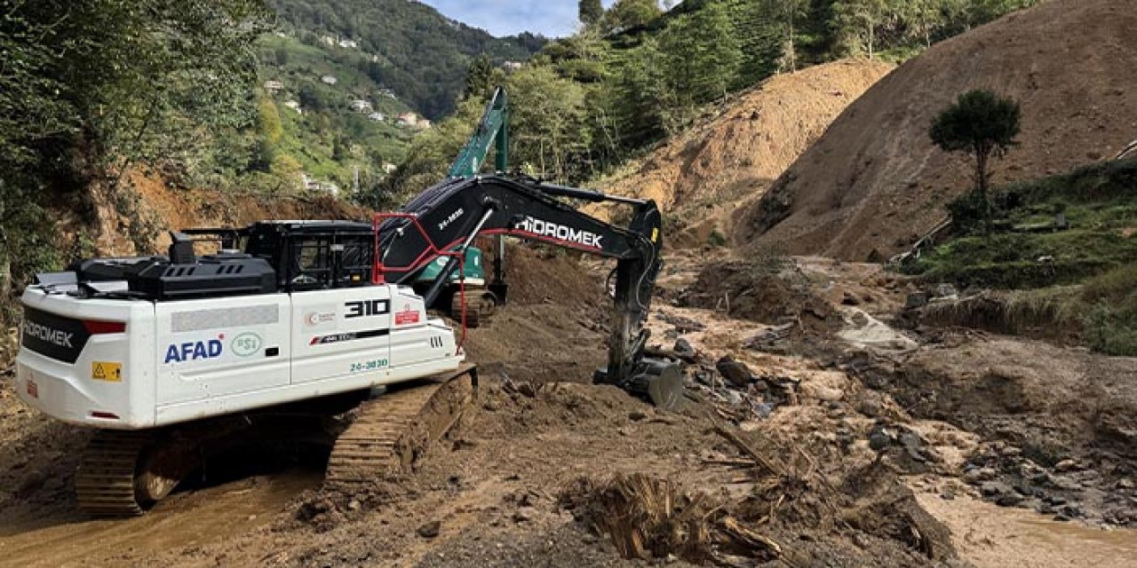 Rize Valisi Baydaş: "Heyelan riski sürüyor, dikkatli olun"