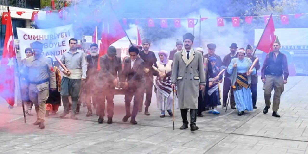 Trabzon’da Cumhuriyet Bayramı’na özel sergi! “Coşkulu kutlamalıyız”