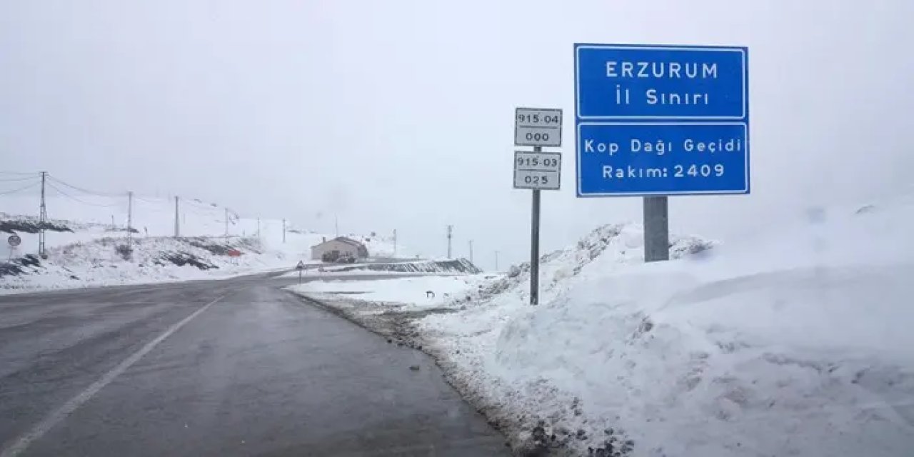 Bayburt’ta Kop Dağı karlandı