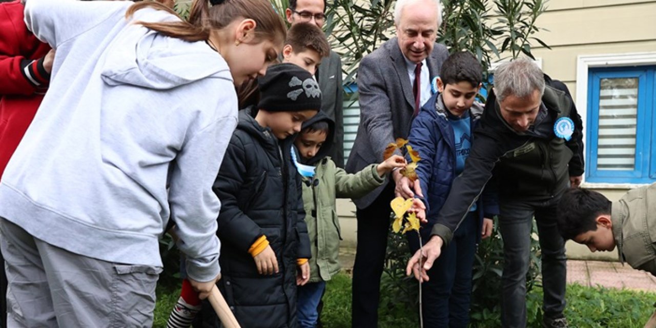 Samsun'da diyabetli çocuklar fidan dikti