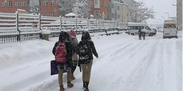 Trabzon 'da 3 ilçede daha okullar tatil edildi