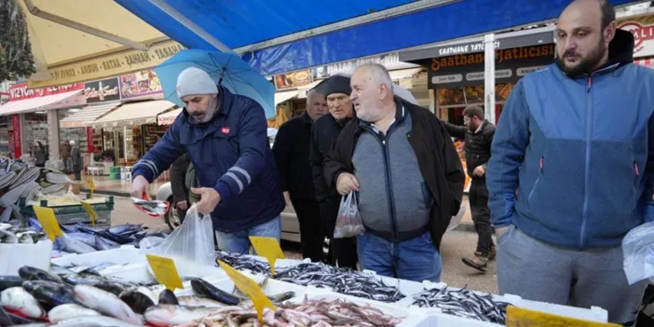 Samsun’da hamsinin kulağına kar suyu kaçtı! Lezzeti ikiye katlandı