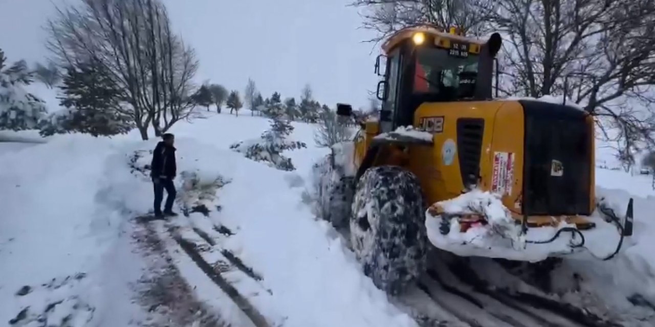 Ordu ve Giresun'da kar esareti! Ekipler 15 kişiyi kurtardı