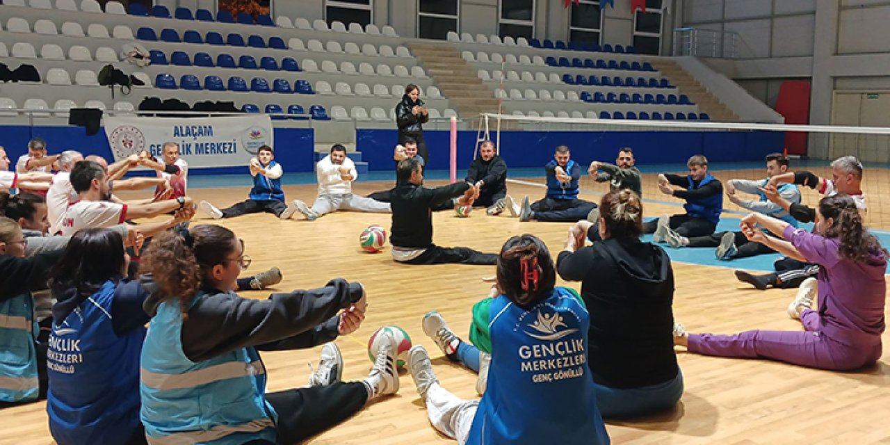 Samsun'da engeller sporla aşıldı: Oturarak voleybol müsabakası büyük ilgi gördü!