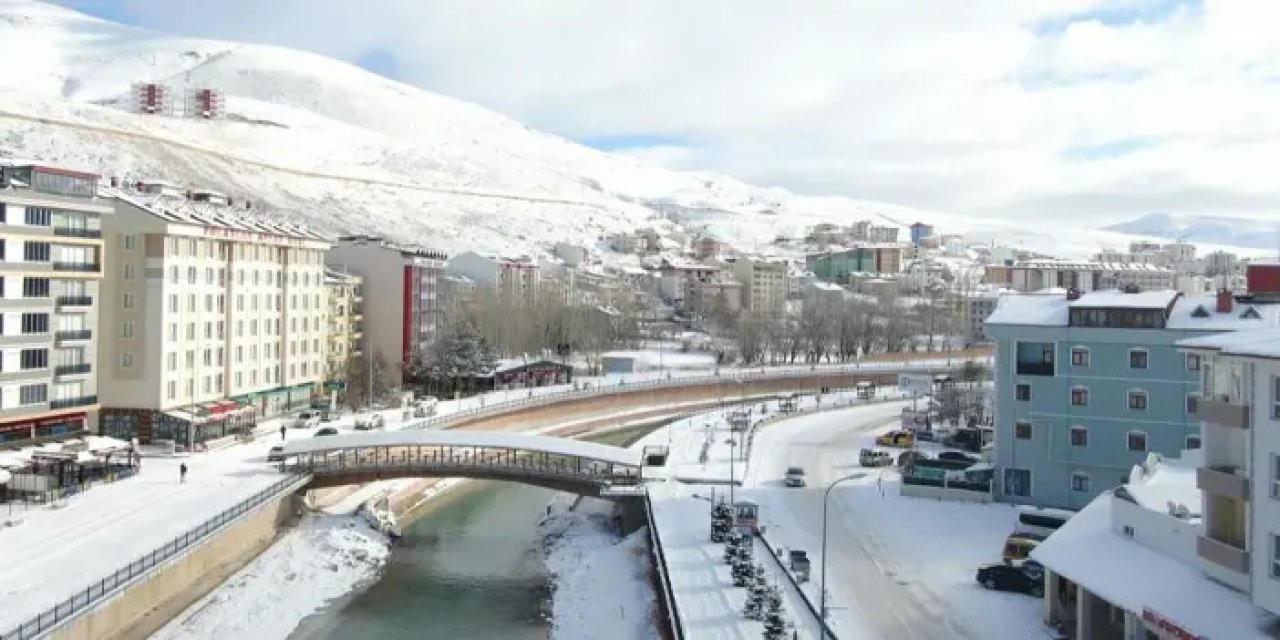 Bayburt’ta kar görsel şölen oluşturdu!