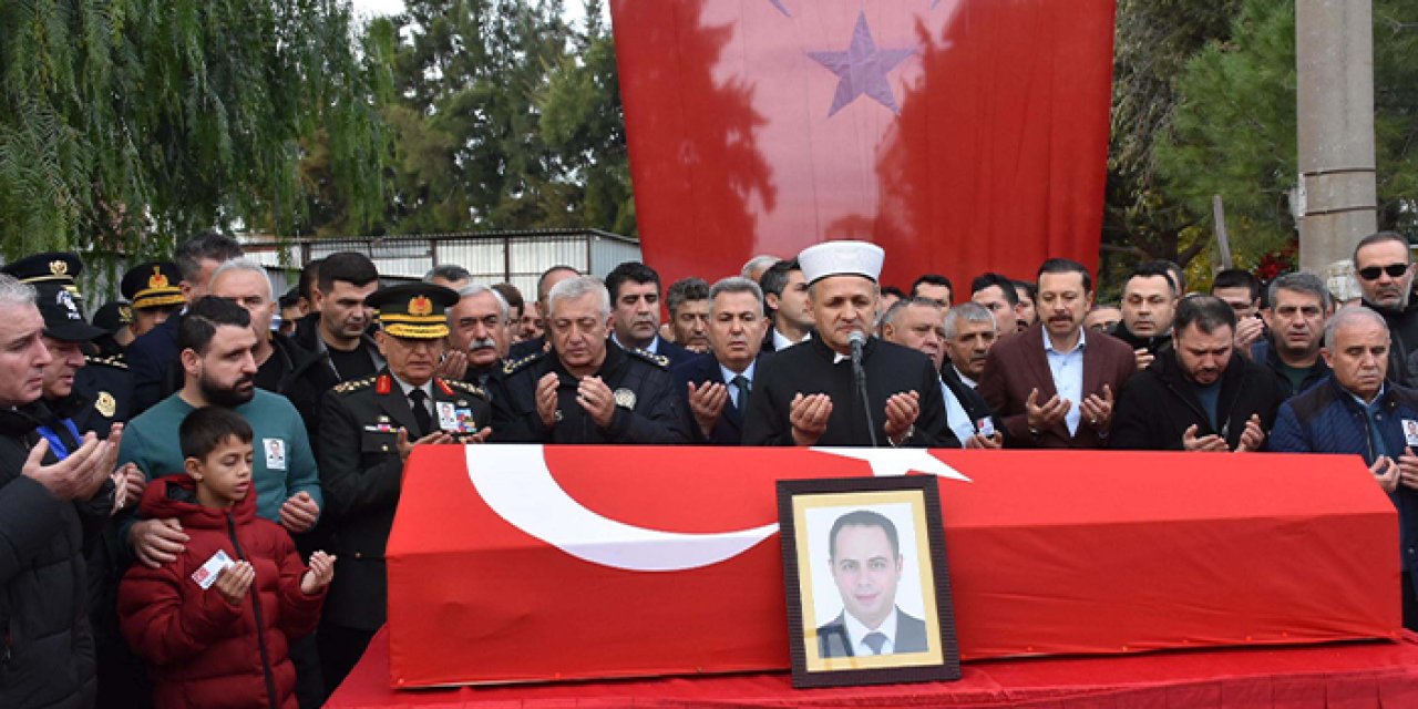 İzmir'de şehit polis Mehmet Tozun son yolculuğuna uğurlandı