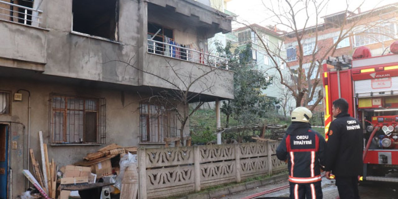 Ordu'da ev yangını: İki katlı bina küle döndü