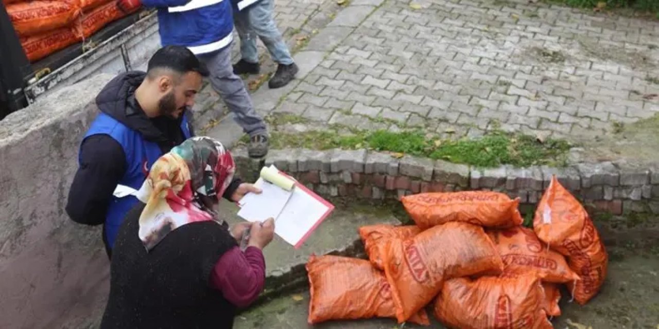 Samsun’da sosyal destek çalışmaları sürüyor! İhtiyaç sahibi ailelere ulaşıldı