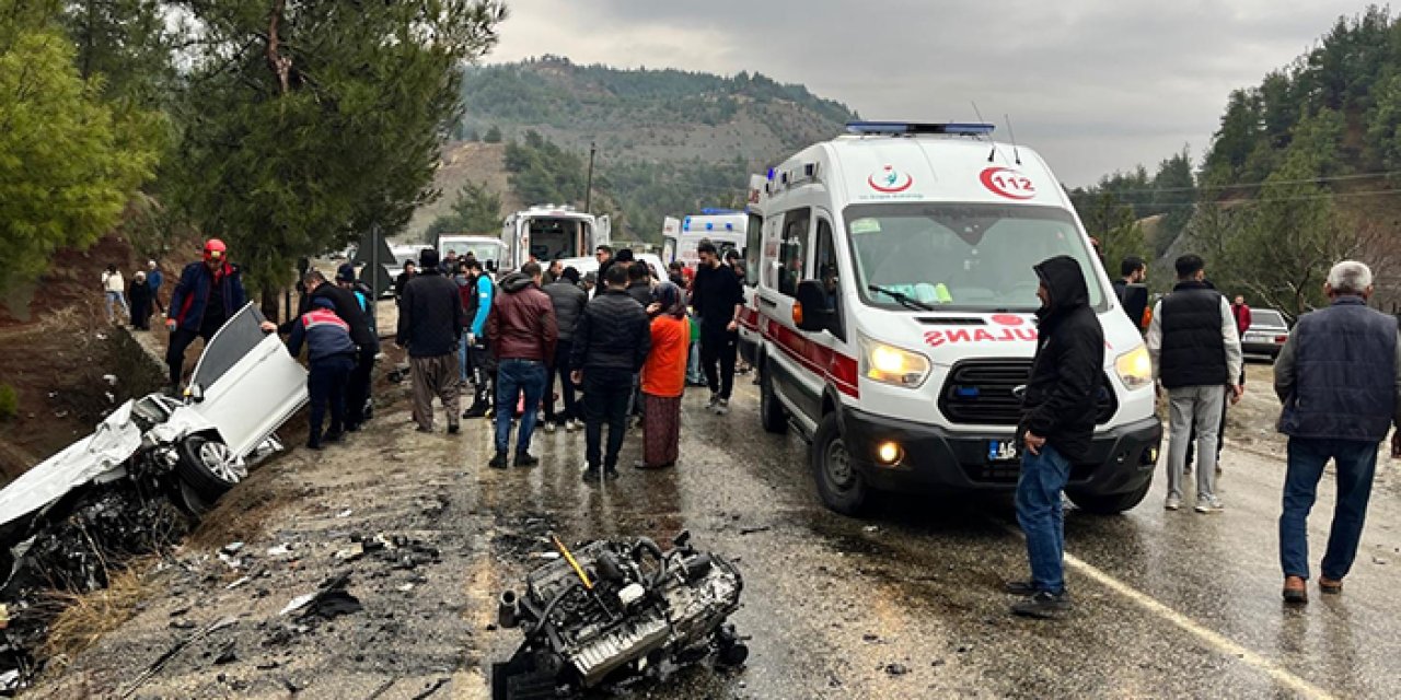 Kahramanmaraş'ta iki araç çarpıştı: 10 yaralı var