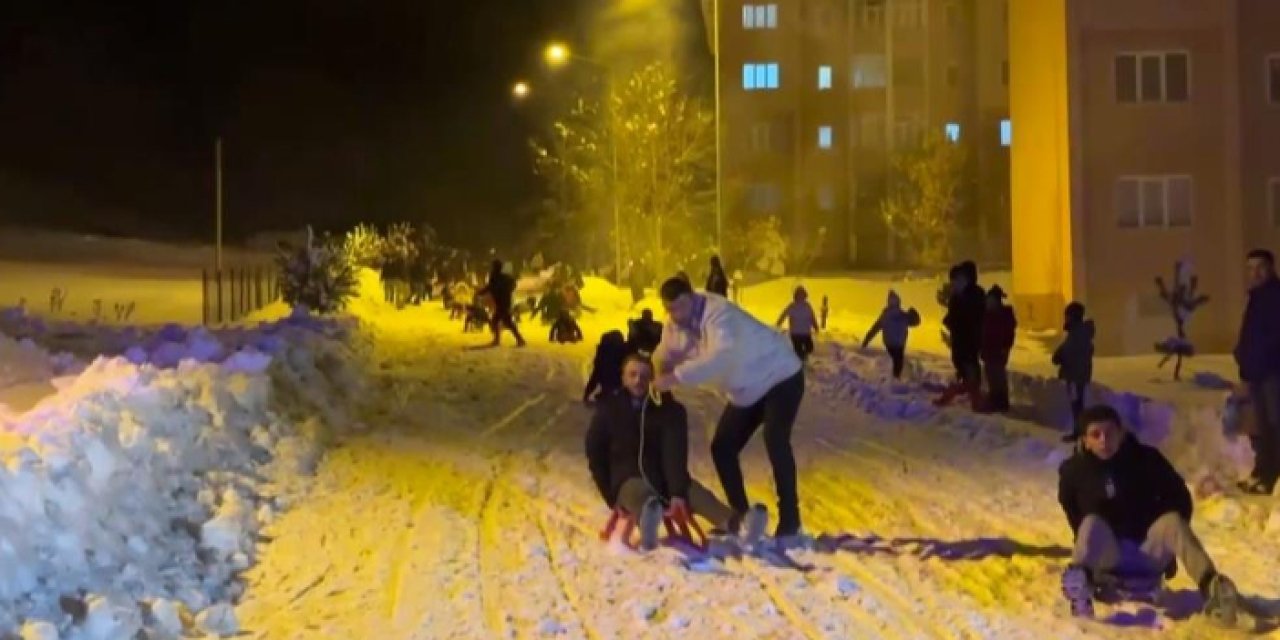 Bayburt Demirözü’nde donduran soğukta sıcak festival coşkusu!