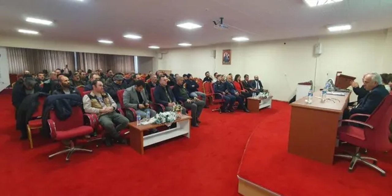 Bayburt’ta çiftçiler bir araya geldi! Hastalıklar ele alındı