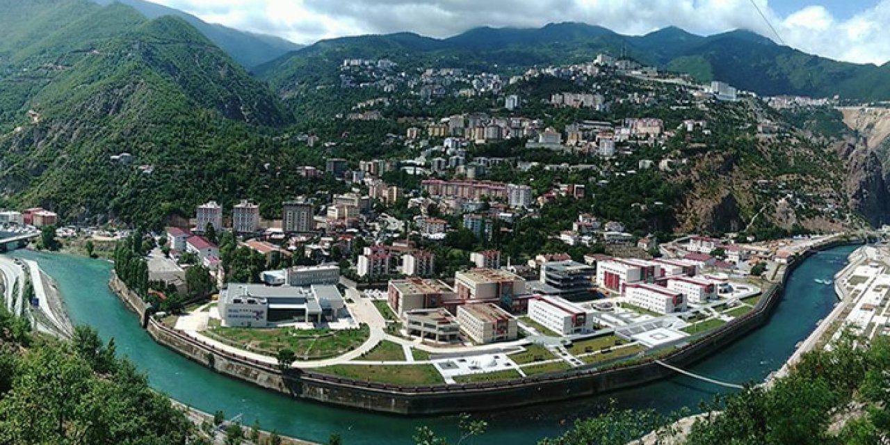 Artvin Çoruh Üniversitesi, 124 üniversite arasında 97. sırada!