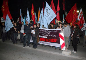 Öğrenciler YÖK'ü protesto etti