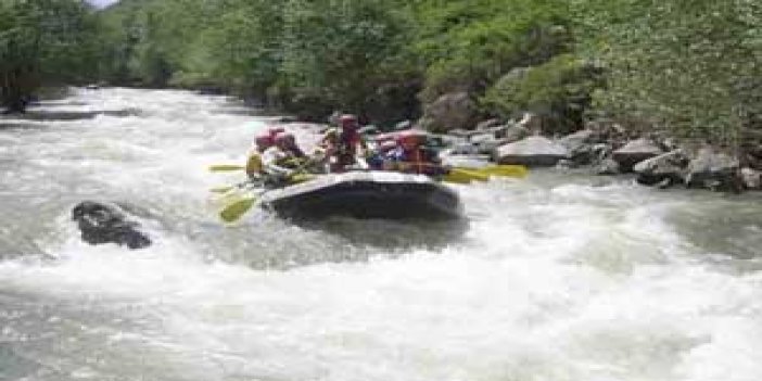 Maçkada rafting heyecanı