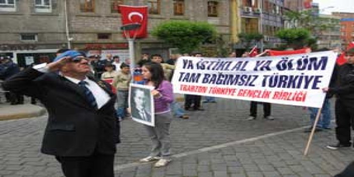 Yürüyüşte gazi başrolde