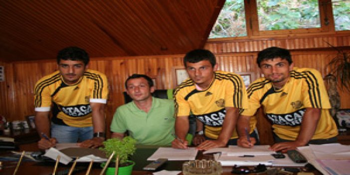 Arsinspor'da 3'lü imza