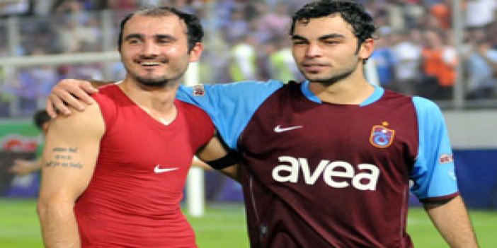 TS'de futbolculardan imza günü