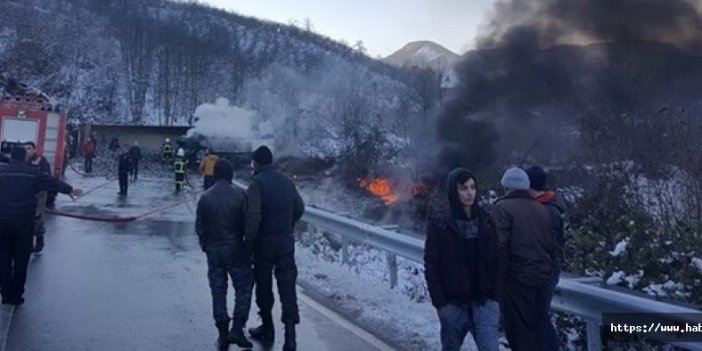 Korkunç kaza: TIR ile yakıt tankeri çarpıştı