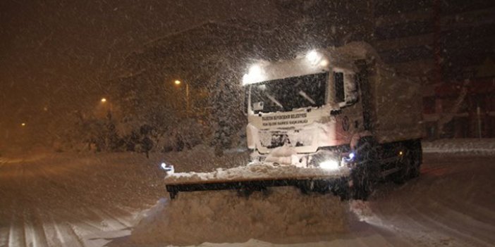 Trabzon'da kar mücadelesi sürüyor!