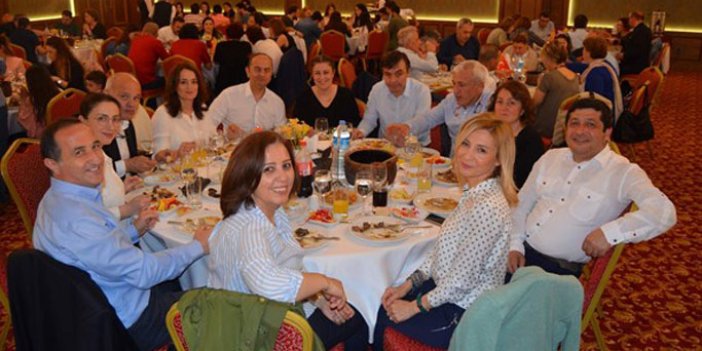 Doktorlar iftar yemeğinde bir araya geldi