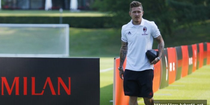 Kucka Milan kampında!