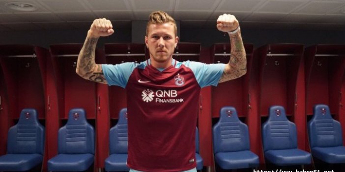 Trabzonspor'un yeni formasını Kucka tanıttı