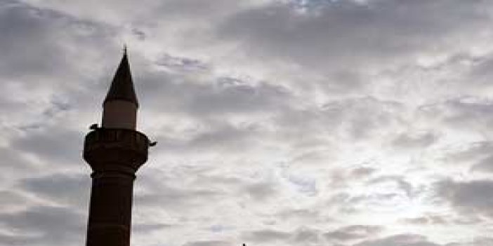 Minarede intihar eylemi