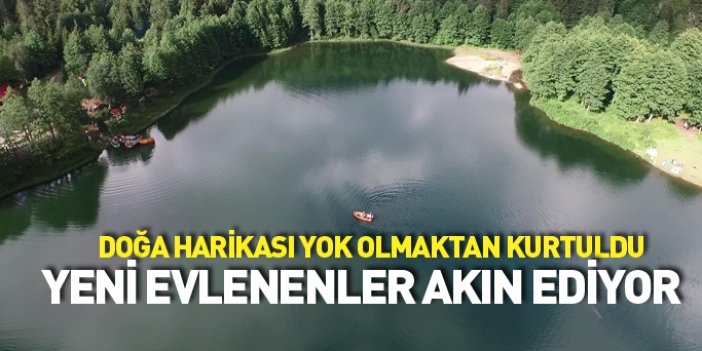 Doğa harikası göl yok olmaktan kurtuldu, yeni evlenenlerin adresi oldu