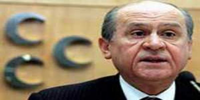 Bahçeli, öksürüğe boğuldu