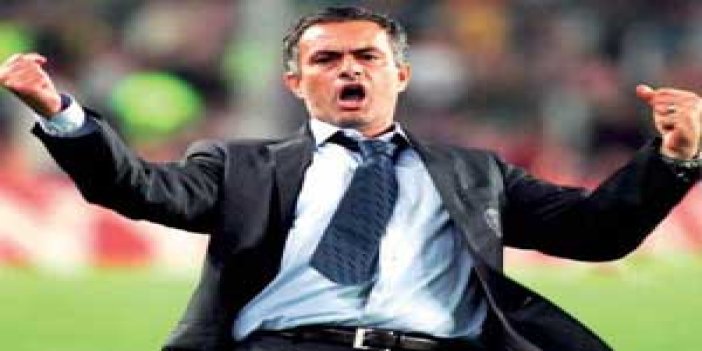 Mourinho, Milan'a sataştı