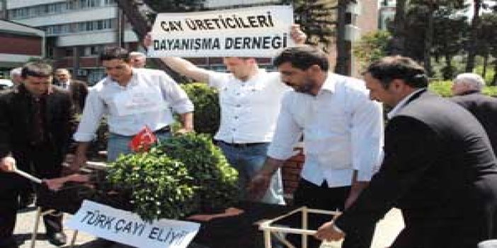 Çay fiyatlarına sedyeli protesto