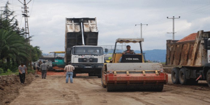 Beşikdüzü'nde yol çalışması