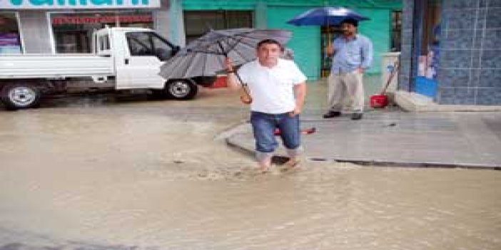 Rize'de Etkili Sağanak Yağış