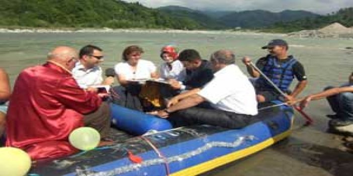 Rize'de Rafting Botunda Nikah