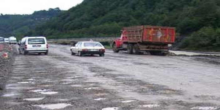 Gümüşhane'de yollar onarılıyor