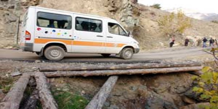 Kapanan yol 50 gündür açılmadı