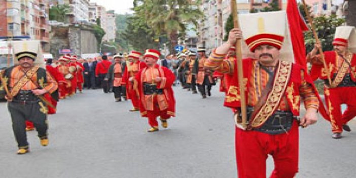 Trabzon'da pilav-ayran dağıtıldı