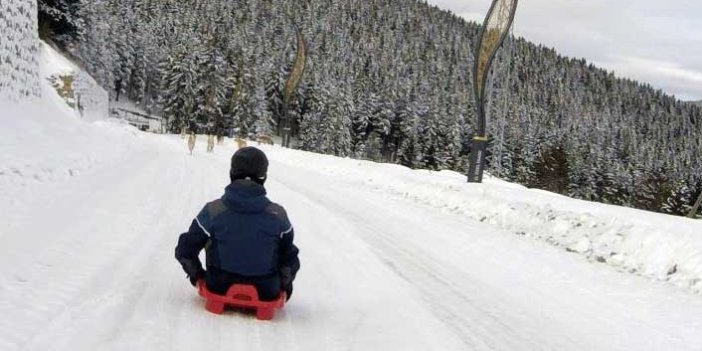 Kümbet Yaylasında kızakla kayak heyecanı