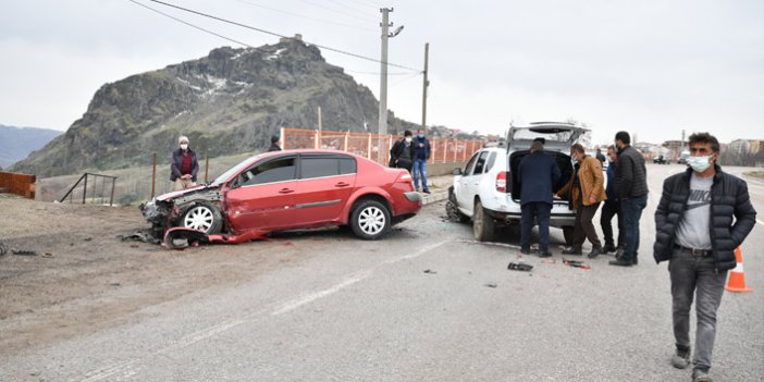 Park halindeki otomobile çarptı