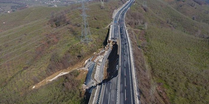 Batı Karadeniz bağlantı yolunda heyelan meydana geldi