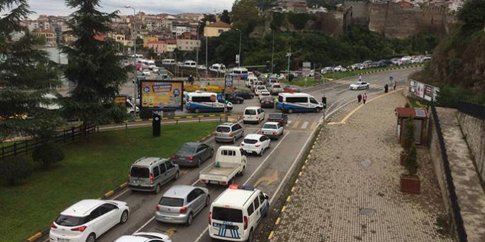 Trabzon’da okul açılışı trafiği vurdu