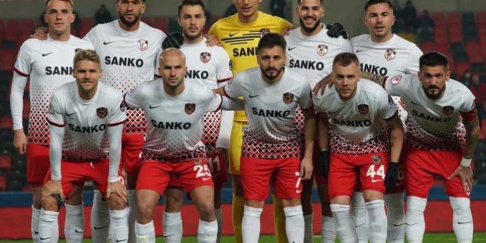 Süper Lig ekibinde koronavirüs şoku! 5 futbolcu birden...