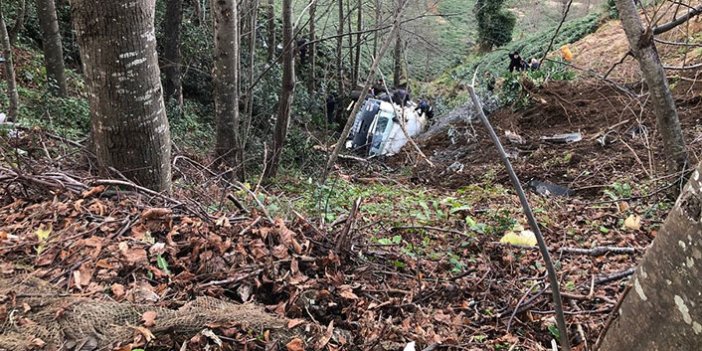 Rize'de beton mikseri uçuruma yuvarlandı