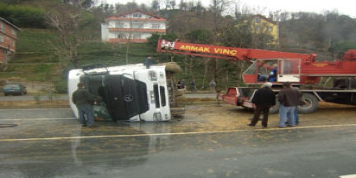 Rize'de TIR kazası 1 yaralı