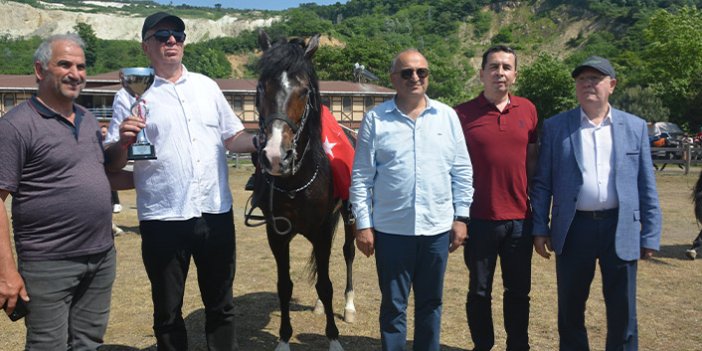 Ünye'de 'Rahvan At Yarışları' renkli görüntülere sahne oldu