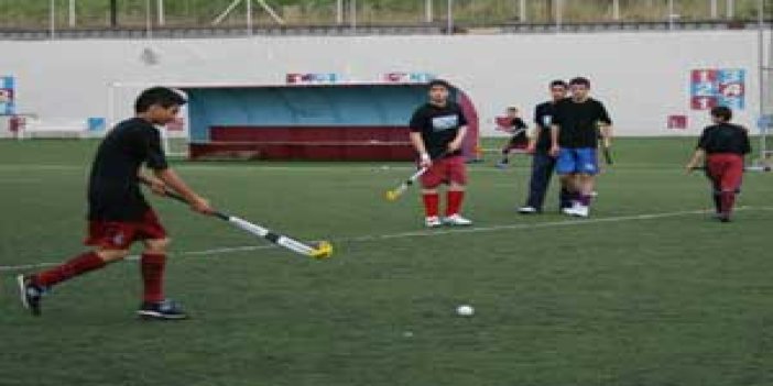 Trabzon'a çim hokeyi takımı