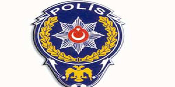 Polis silahla doktoru kovaladı